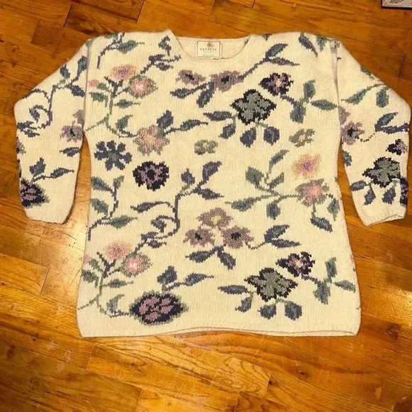 VINTAGE hand knitted Express Tricot Women’s Sweater Small LUXURY! - Picture 1 of 2